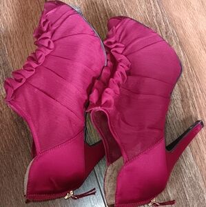Nine West ruffle platform heels